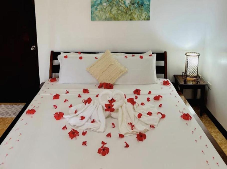 Ocean 101 Beach Resort General Luna  Chambre photo
