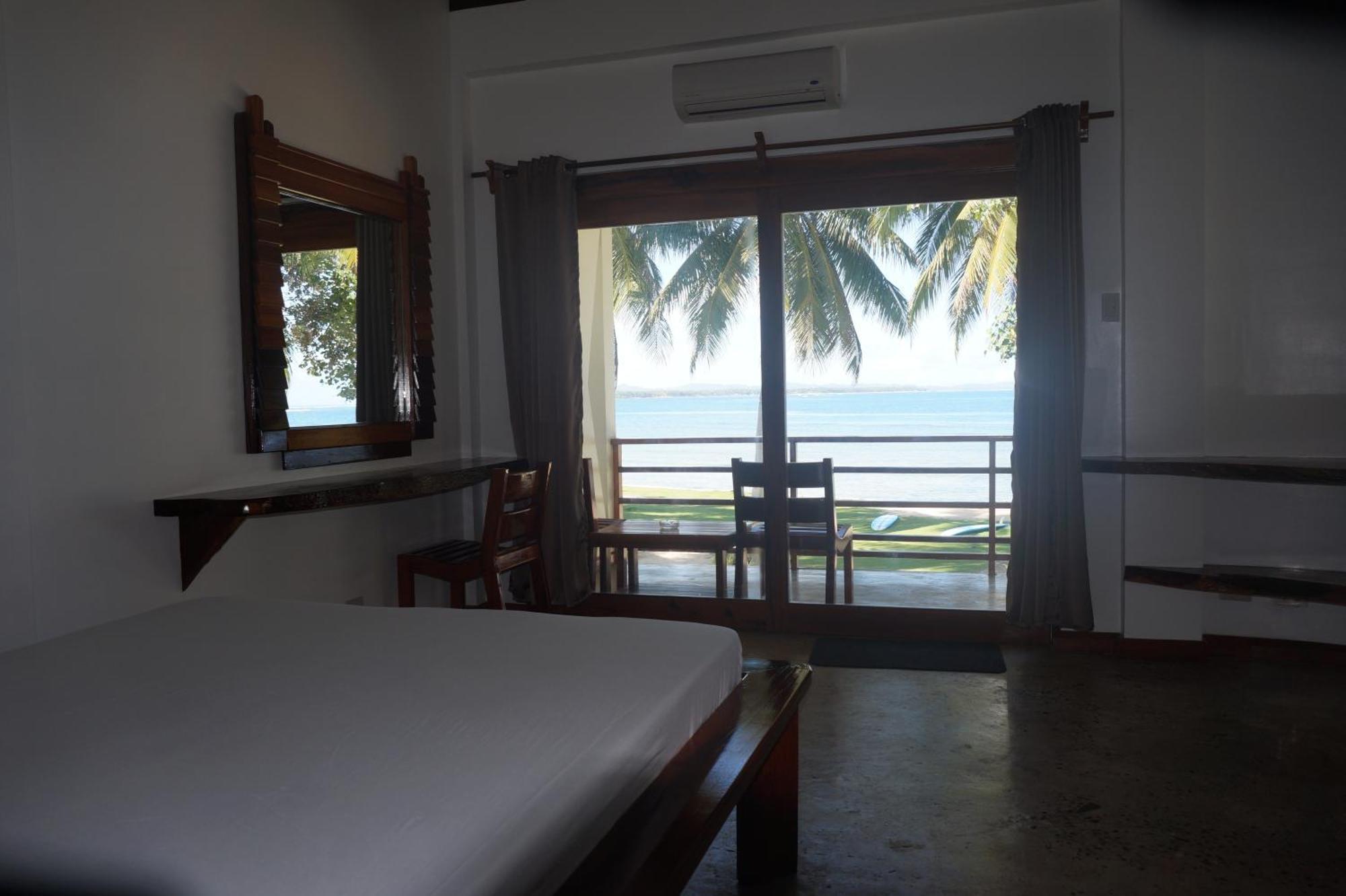 Ocean 101 Beach Resort General Luna  Extérieur photo